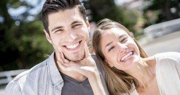 7 Positive Body Language Signals To Use On Dates 7 Positive Body Language Signals To Use On Dates