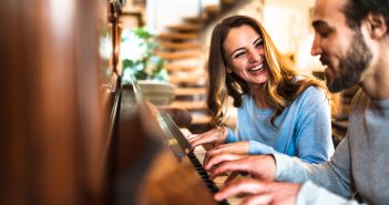 Dating With Gratitude: How Positivity Increases The Chances For Love